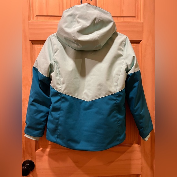 Spyder Girl’s Ski Jacket w/ tech pockets & thumb holes - Picture 2 of 9